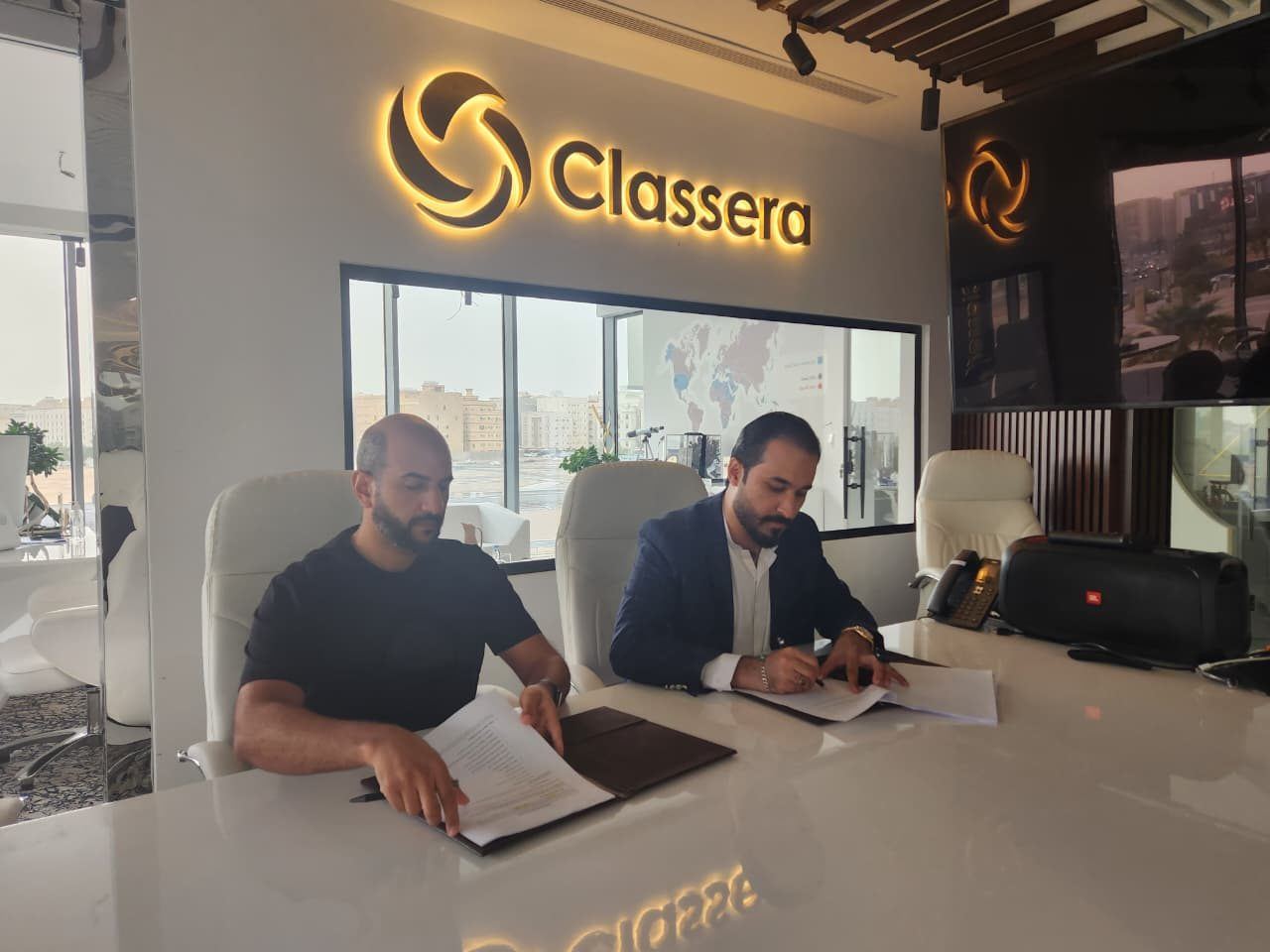 Signing in Saudi Arabia — 2 of 6